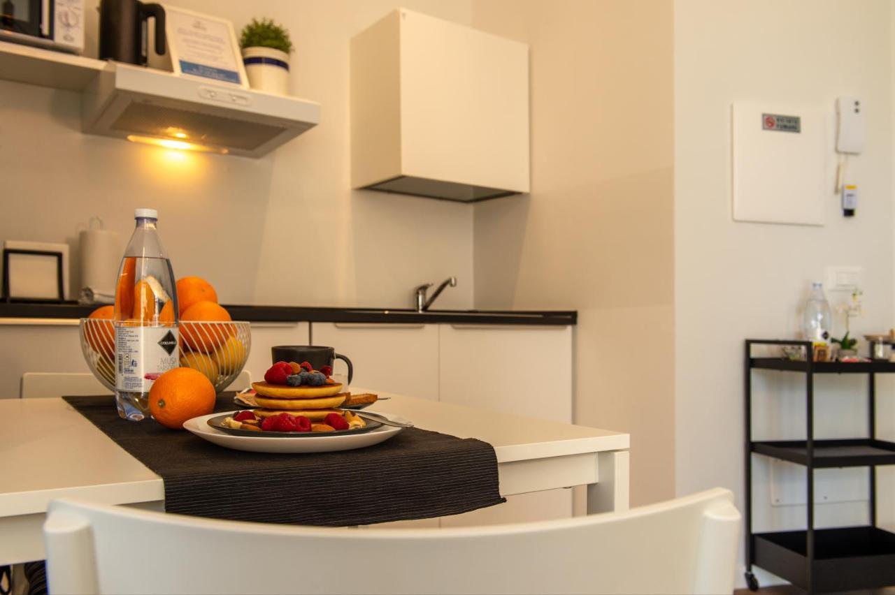 Smart & Urban Suites - Corso51 Римини Екстериор снимка
